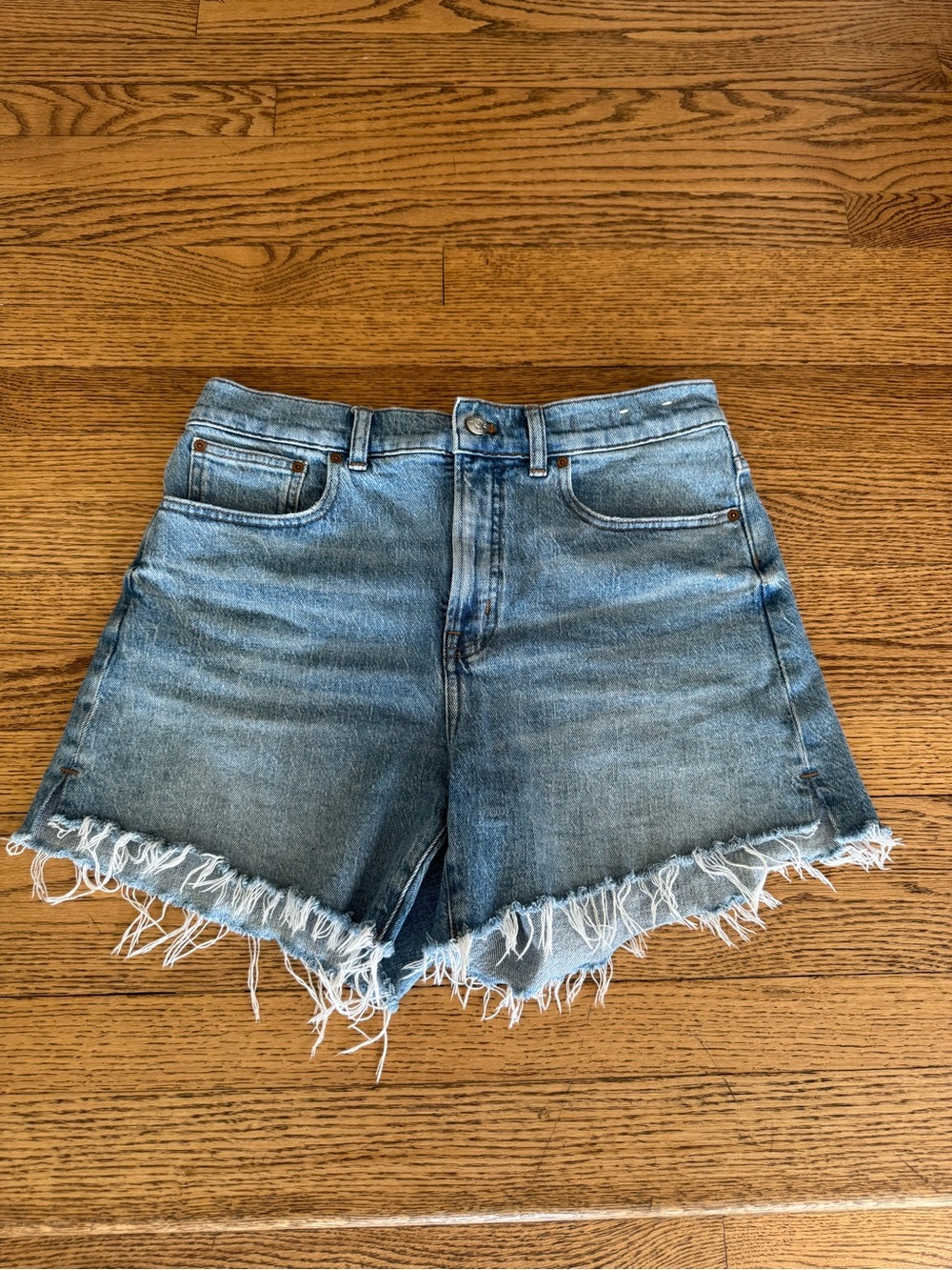 Madewell Light Wash Frayed Hem Denim Cutoff Shorts Size: 29